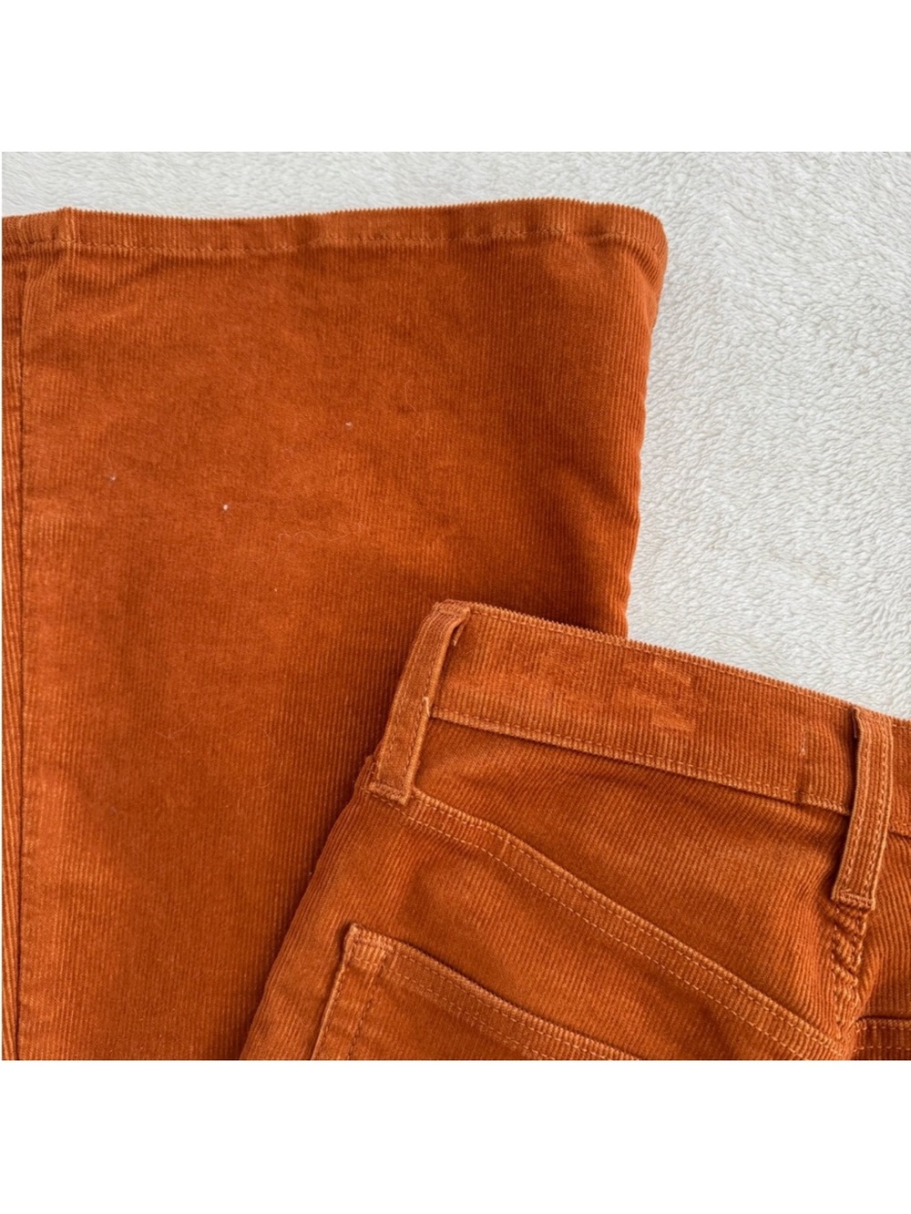 Levi's Premium Ribcage Flare
Corduroy Pants Rust Orange Size
26 High Rise - Picture 10 of 10